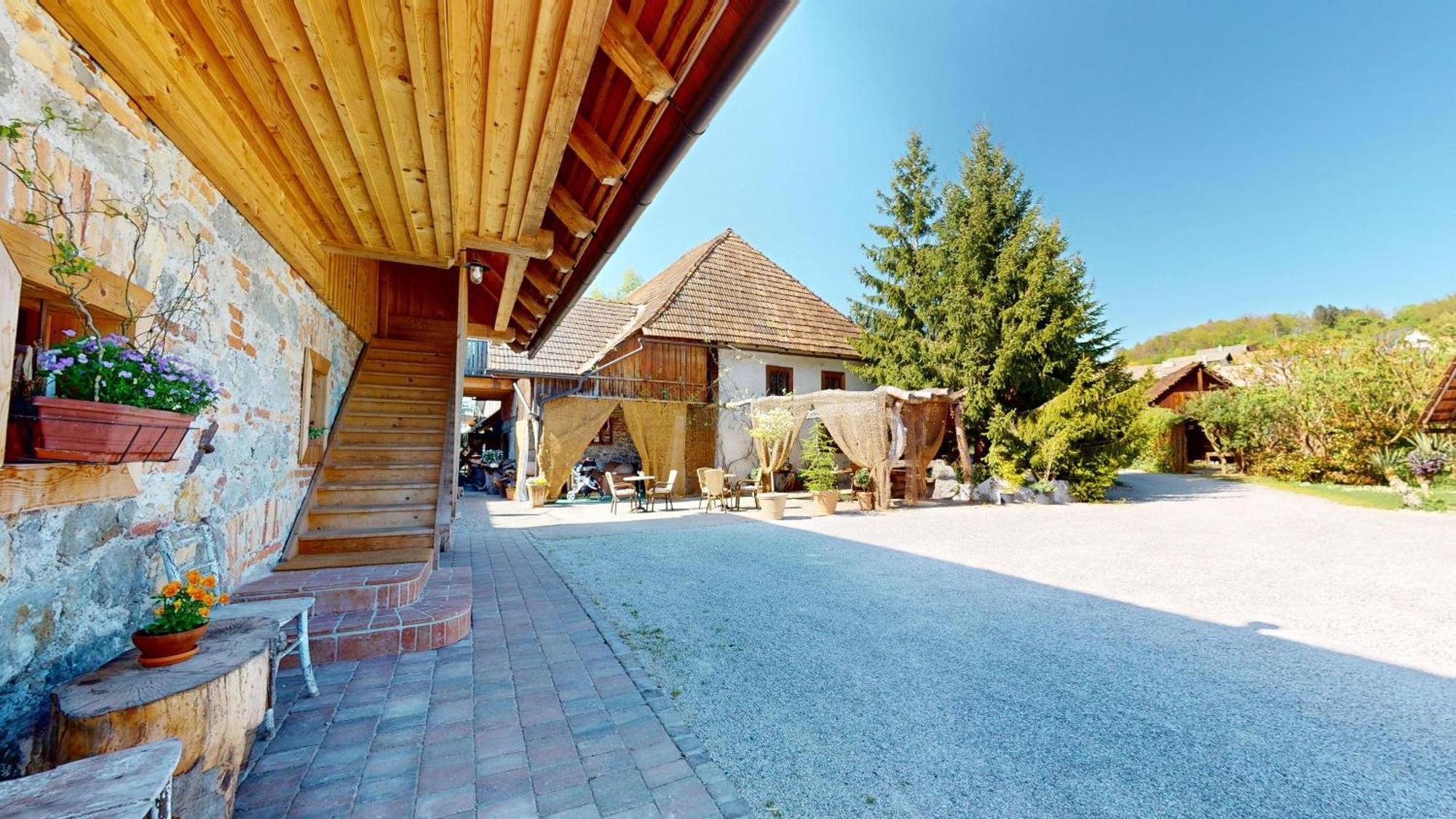 Resort Hisa Ida - Apartments With Hot Tub And Sauna Ivancna Gorica Номер фото
